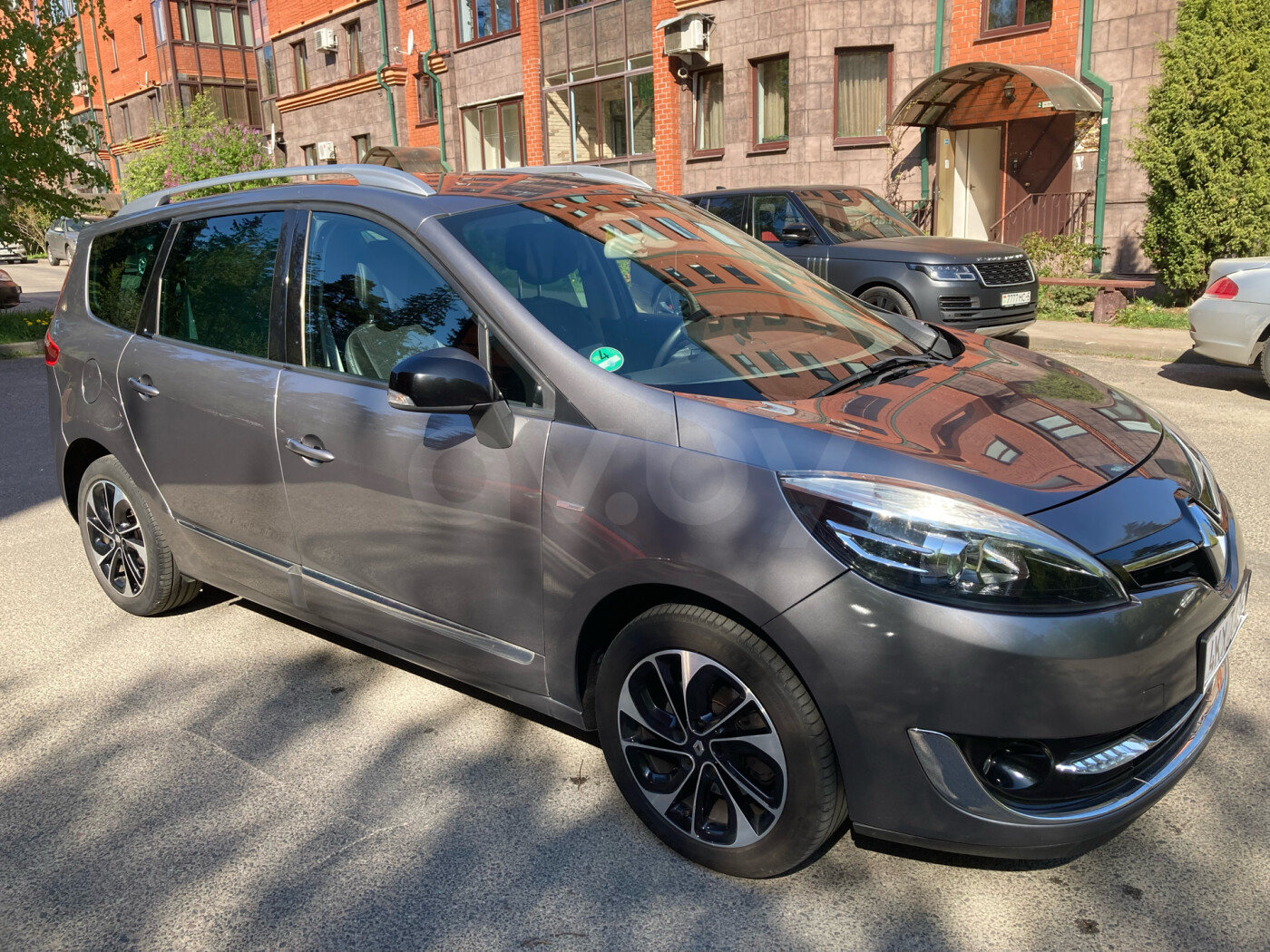 Минивэн рено 2019 год. Renault grand scenic 2014. Рено гранд сценик 2010 1. Рено гранд сценик 3 2010. 5 дизель отзывы.