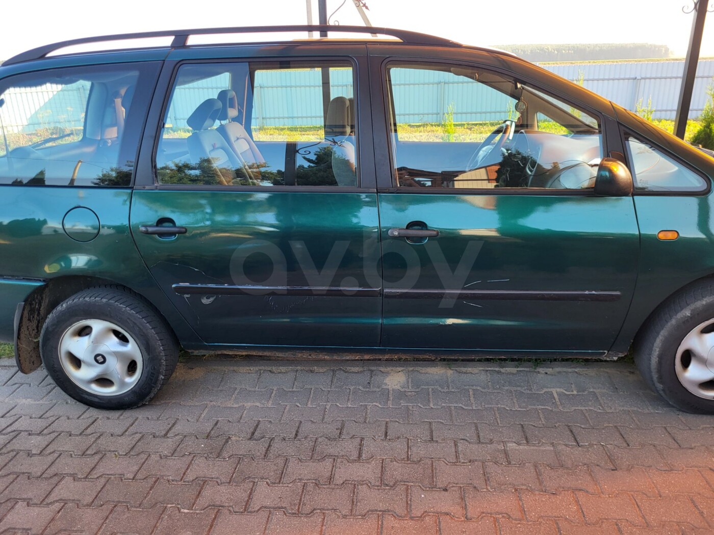 Авторынок пмр терновка. Seat альхамбра 1997. Seat alhambra 1997. Сеат альхамбра 1997. Клаксон авторынок приднестровья.