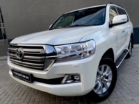 Toyota Land Cruiser J200 · 2-й рестайлинг, 5 мест, 2017 г.