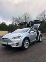 Tesla Model X, 7 мест, 2017 г.