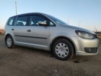 Volkswagen Touran II, 5 мест, 2011 г.