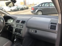 Volkswagen Touran II, 5 мест, 2010 г.