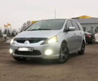 Mitsubishi Grandis, 7 мест, 2006 г.