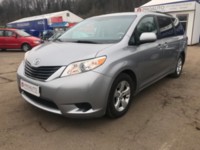Toyota Sienna III (XL30), 7 мест, 2013 г.