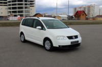 Volkswagen Touran I, 5 мест, 2004 г.