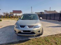 Mitsubishi Outlander XL, 5 мест, 2008 г.