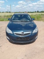 Opel Astra J, 2010 г.