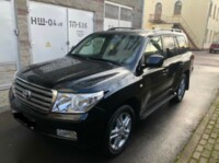 Toyota Land Cruiser J200, 7 мест, 2010 г.