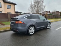 Tesla Model X, 7 мест, 2017 г.