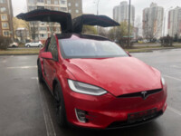 Tesla Model X, 7 мест, 2016 г.