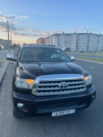 Toyota Sequoia II, 7 мест, 2010 г.