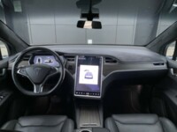 Tesla Model X, 7 мест, 2016 г.