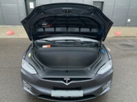 Tesla Model X, 7 мест, 2016 г.