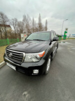 Toyota Land Cruiser J200 · Рестайлинг, 7 мест, 2013 г.