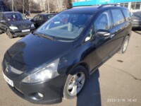 Mitsubishi Grandis, 7 мест, 2006 г.