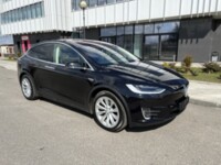 Tesla Model X, 6 мест, 2016 г.