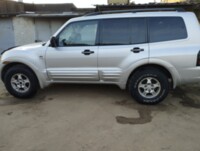 Mitsubishi Montero III, 7 мест, 2000 г.