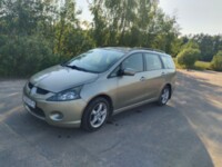 Mitsubishi Grandis, 7 мест, 2006 г.