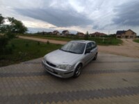 Mazda 323F, 1998 г.