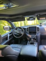 Toyota Land Cruiser J200 · 2-й рестайлинг, 7 мест, 2018 г.