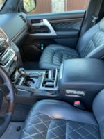 Toyota Land Cruiser J200 · 2-й рестайлинг, 7 мест, 2018 г.