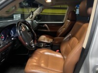 Toyota Land Cruiser J200 · Рестайлинг, 7 мест, 2014 г.