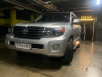Toyota Land Cruiser J200 · Рестайлинг, 7 мест, 2014 г.
