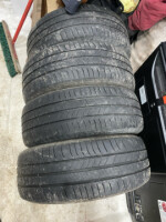 Легковые шины Michelin 215/60 R16 4 шт.