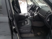 Toyota Land Cruiser J200 · Рестайлинг, 7 мест, 2012 г.
