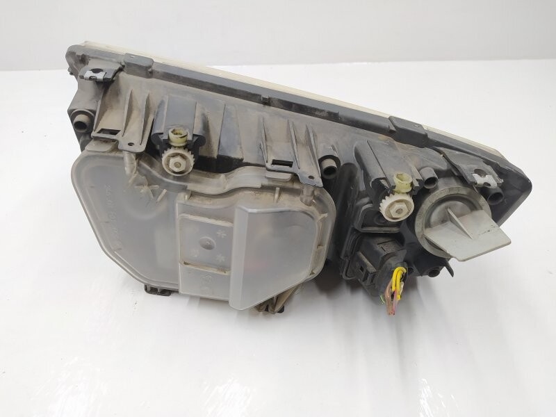 Фара правая в сборе для Skoda Fabia 6Y · Рестайлинг 2004-2007