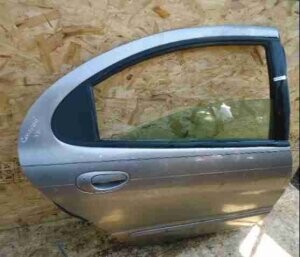 Правая задняя дверь для Chrysler Concorde II 1998 - 2001