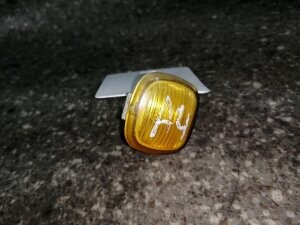 Повторитель переднего поворотника для Audi A6 C4 1994-1997