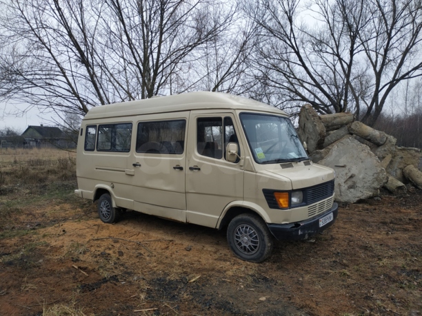 Mercedes-Benz T1 (207D-410D), 1992 г.