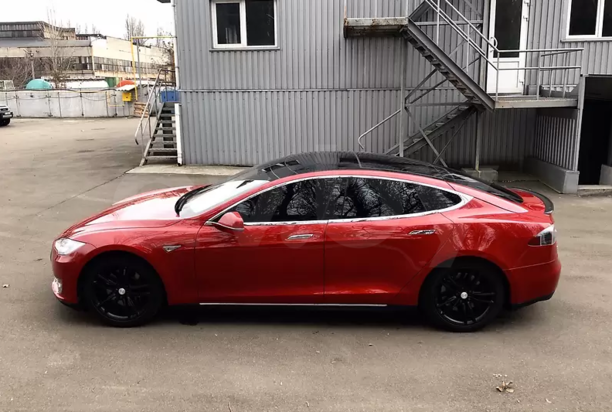 Tesla Model S I, 2013 г.