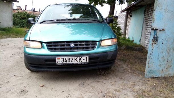 Chrysler Voyager III, 7 мест, 1998 г.