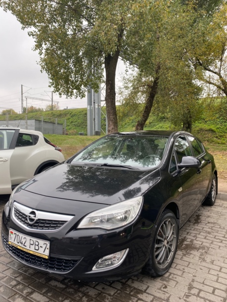 Opel Astra J, 2010 г.