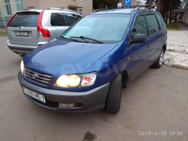 Toyota Picnic, 7 мест, 1998 г.