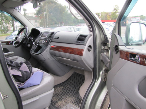 Volkswagen Multivan T5, 2004 г.