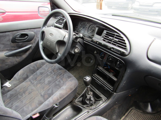 Ford Mondeo I, 1995 г.