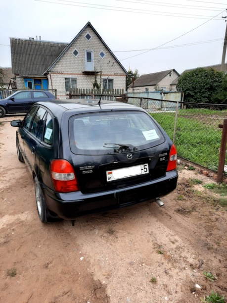 Mazda 323F, 2000 г.