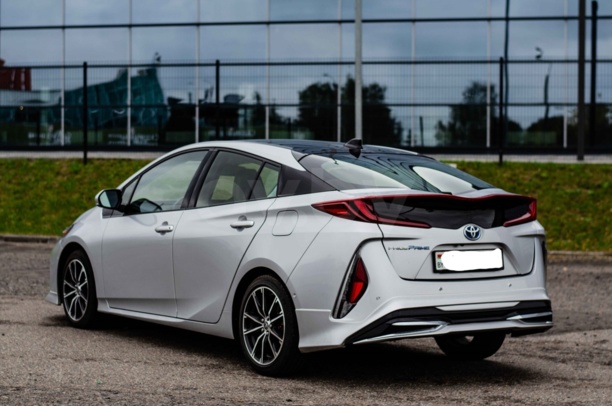 Toyota Prius Prime, 2017 г.