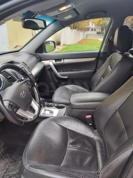 Kia Sorento II, 5 мест, 2010 г.