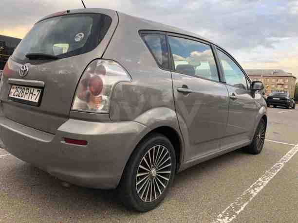 Toyota Corolla Verso III (AR10), 5 мест, 2005 г.