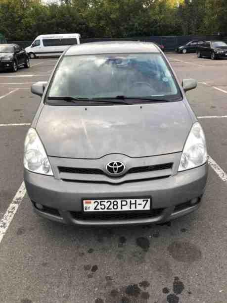 Toyota Corolla Verso III (AR10), 5 мест, 2005 г.