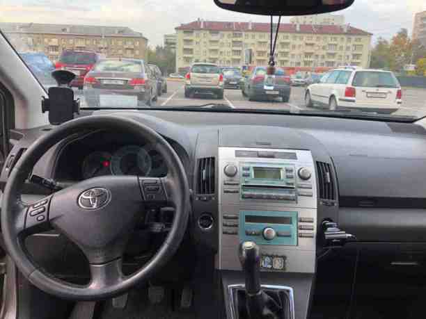 Toyota Corolla Verso III (AR10), 5 мест, 2005 г.