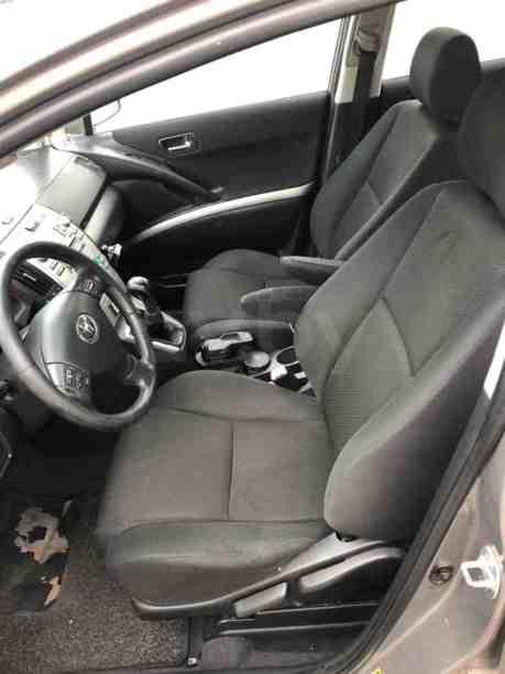 Toyota Corolla Verso III (AR10), 5 мест, 2005 г.