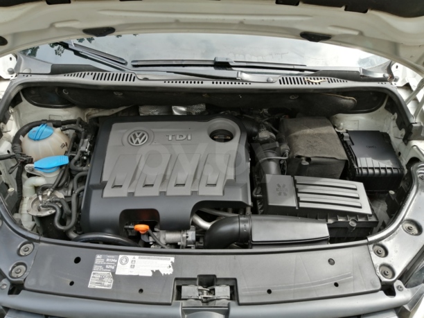Volkswagen Touran II, 5 мест, 2010 г.