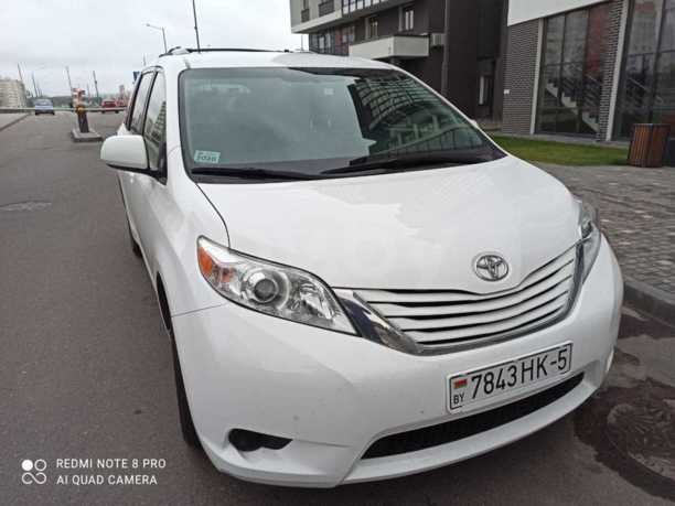 Toyota Sienna III (XL30), 7 мест, 2016 г.