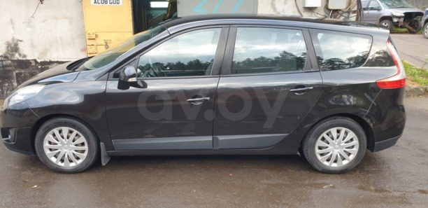 Renault Grand Scenic III, 5 мест, 2009 г.