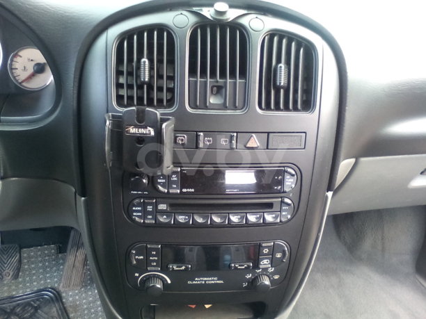 Chrysler Voyager IV, 7 мест, 2005 г.